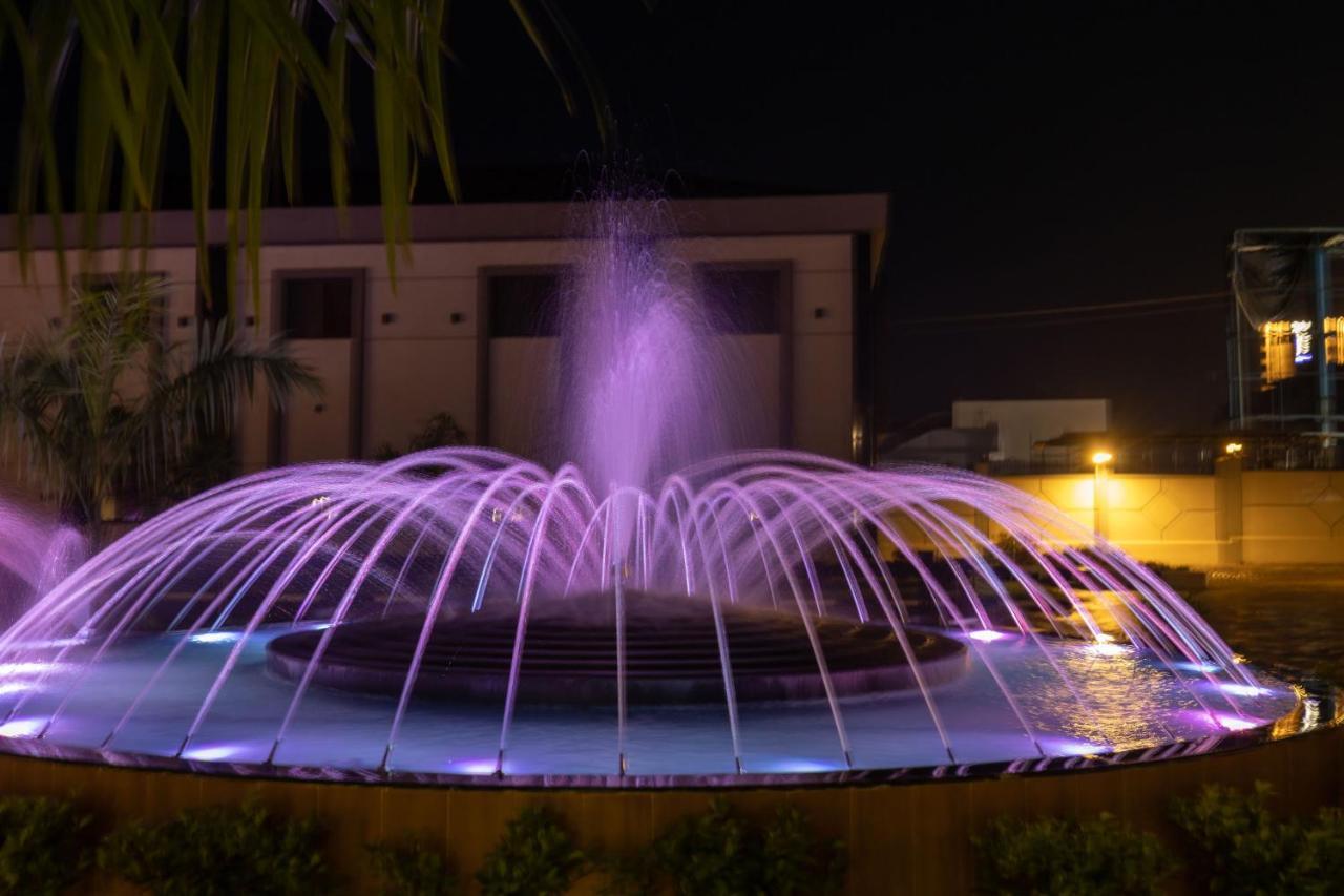 Imperial Plaza Hotel & Resort Giuba Esterno foto