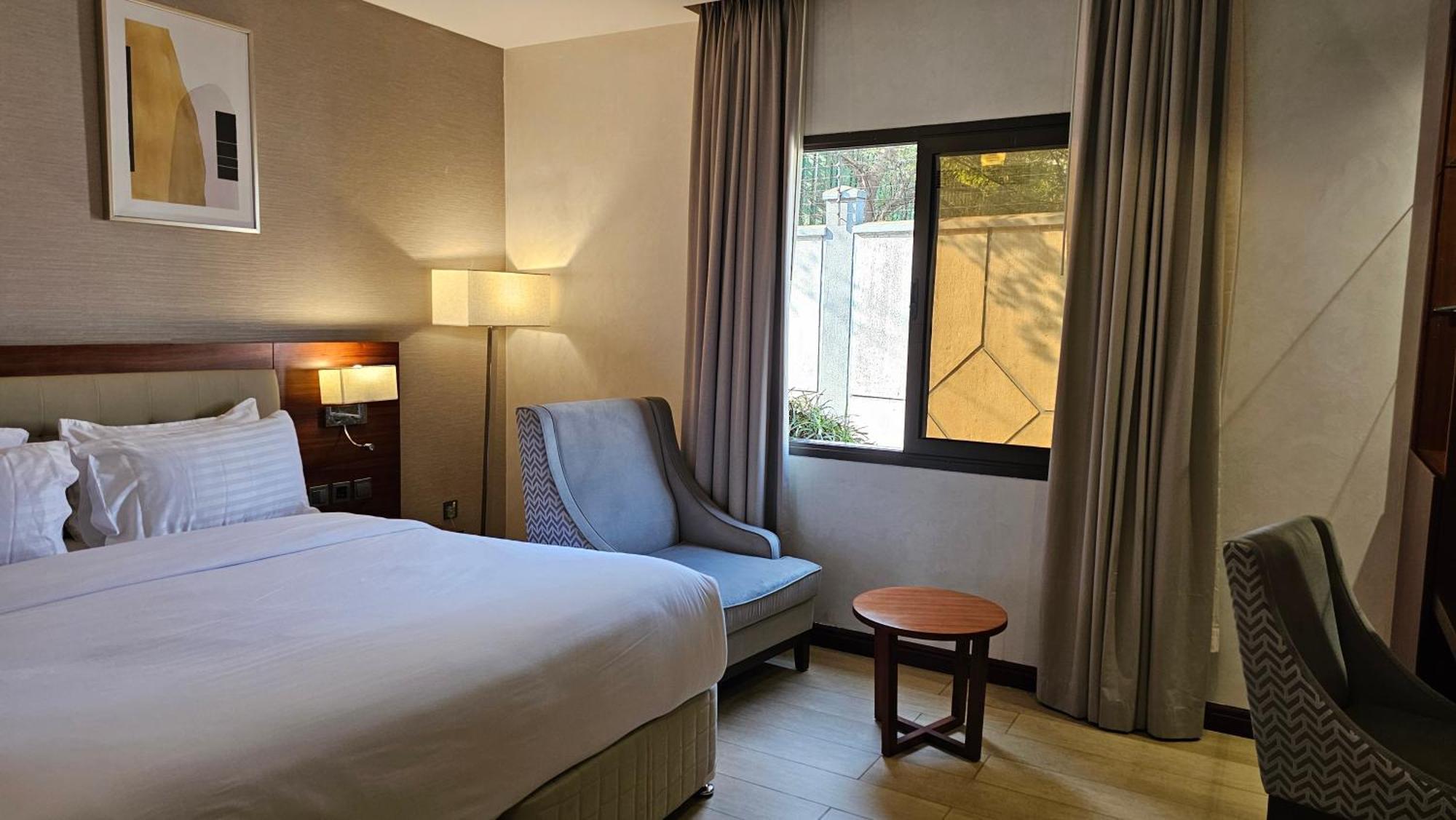 Imperial Plaza Hotel & Resort Giuba Esterno foto