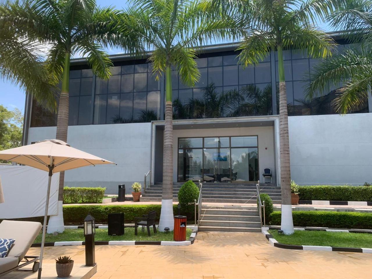 Imperial Plaza Hotel & Resort Giuba Esterno foto