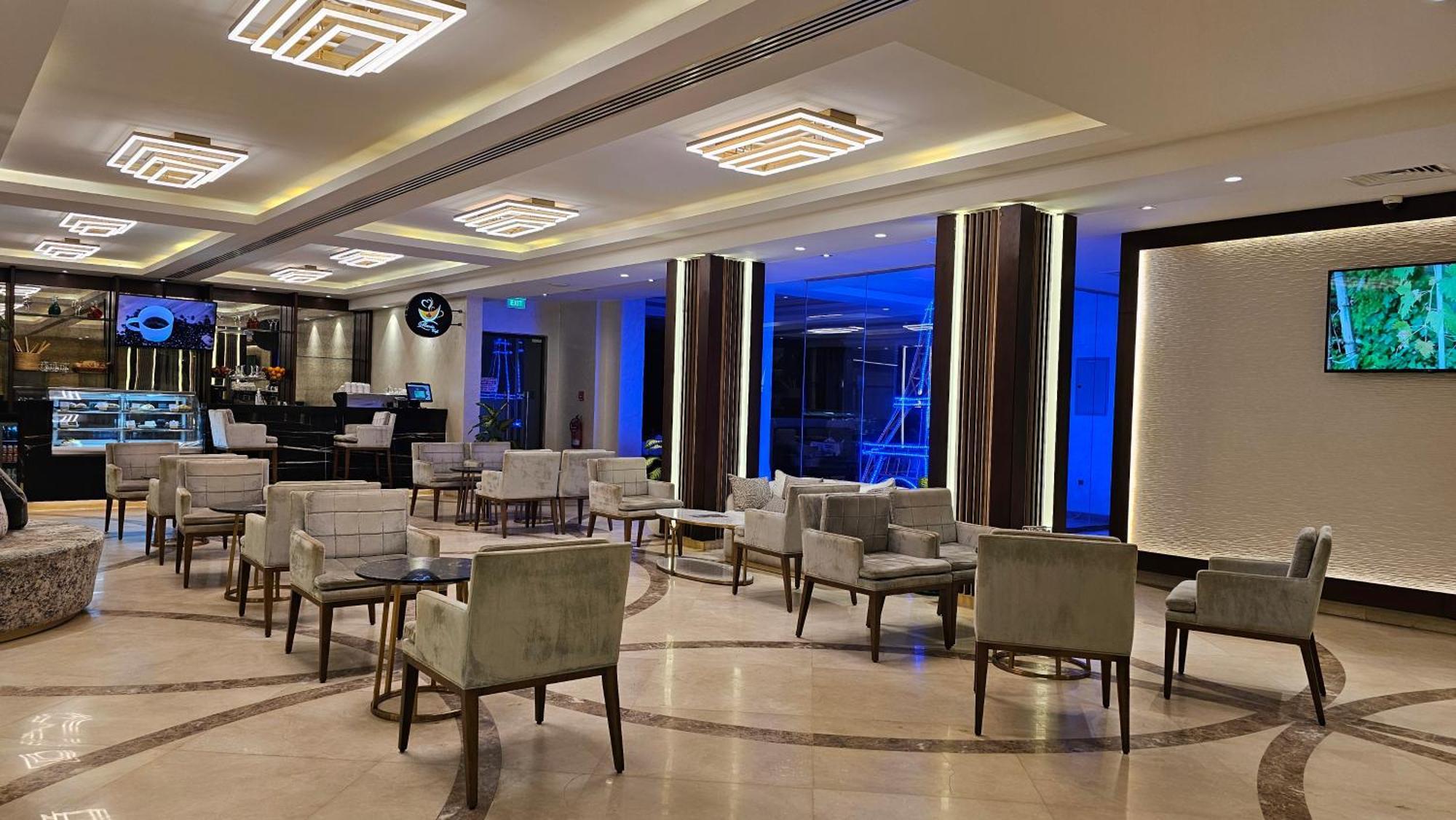 Imperial Plaza Hotel & Resort Giuba Esterno foto