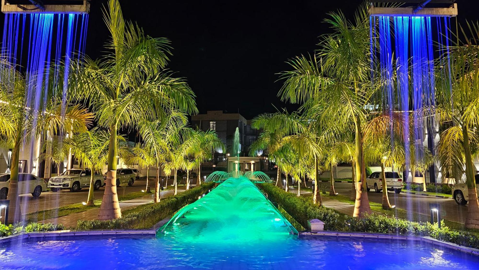 Imperial Plaza Hotel & Resort Giuba Esterno foto